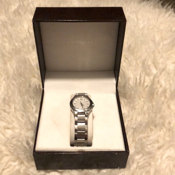 Coach Watch - Picture 2 of 4